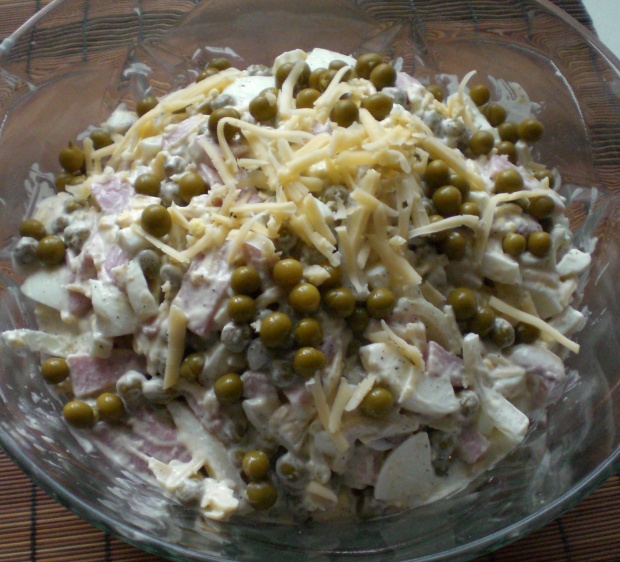 с ветчиной и Салат кальмарами с ветчиной и Салат кальмарами
