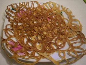 Тонкие кружевные блинчики на молоке