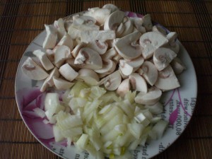 лук и грибы на грибной постный суп