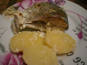 рыба запеченная со сметаной и картофелем в духовке